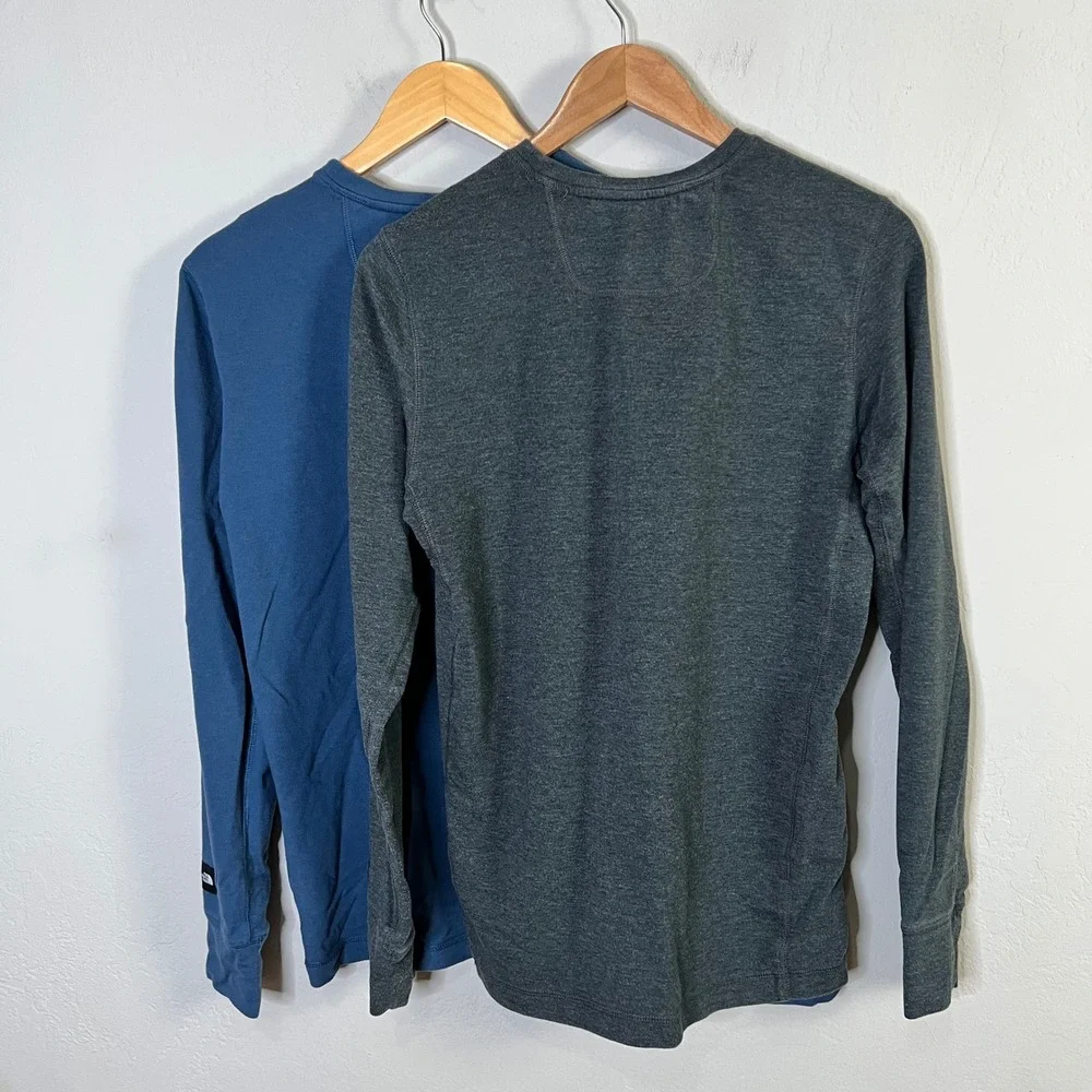 The North Face Long Sleeve T-Shirt Lot of 2 Mens Size Small Blue Gray Pullover